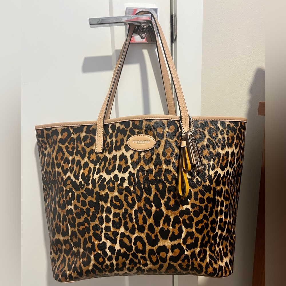 Beautiful Large Coach Brown and Black Cheetah Print Tote
